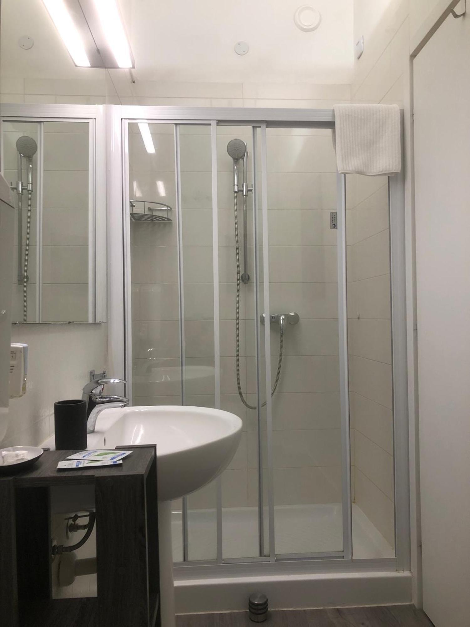 Apartamento La Casa In Via Venti Verona Exterior foto